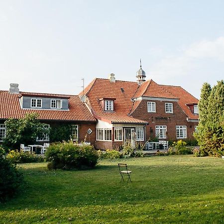 אלינגה Langebjerg Pension & Spisested מראה חיצוני תמונה