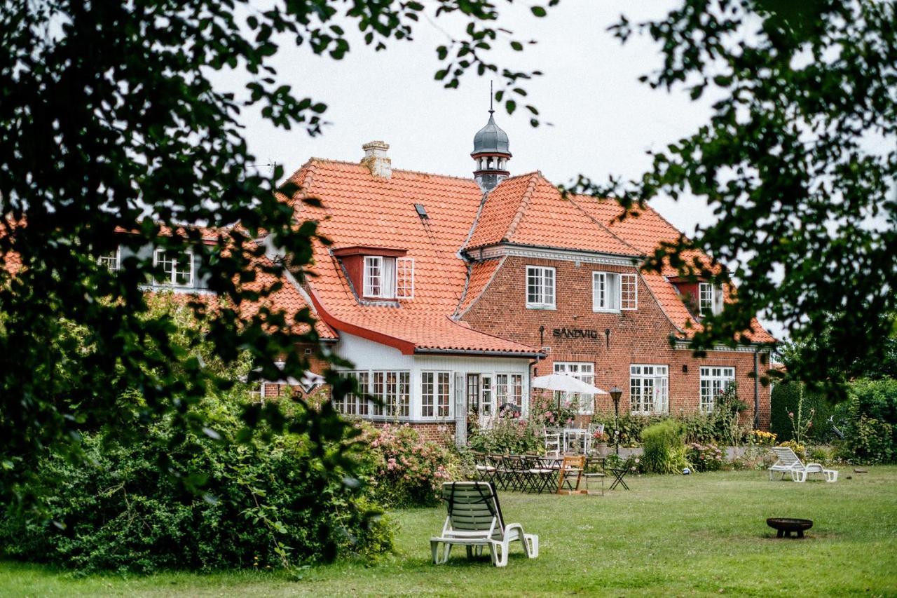 אלינגה Langebjerg Pension & Spisested מראה חיצוני תמונה