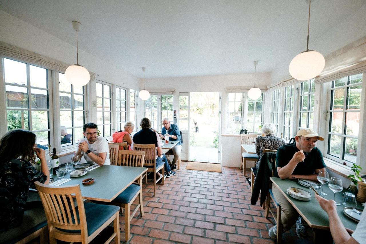 אלינגה Langebjerg Pension & Spisested מראה חיצוני תמונה